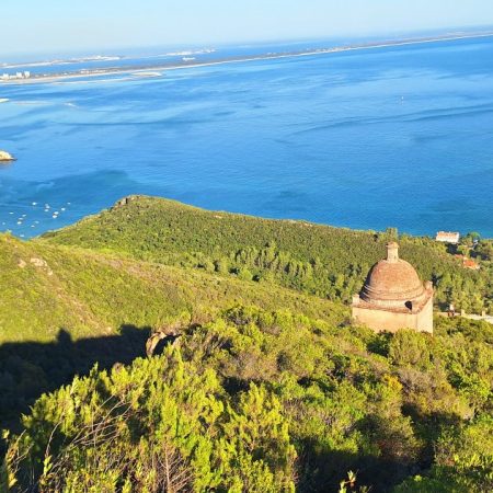 1._Arrábida_mountains_beach_view
